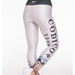 Goldsheep Codigo size small like new